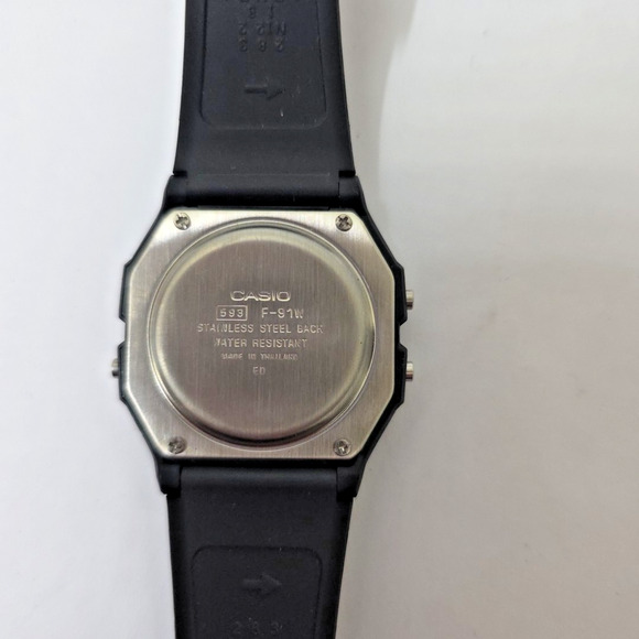 Vintage Casio F-91W Model 593 Digital Alarm Chronograph Watch – Verified Working - Picture 4 of 6